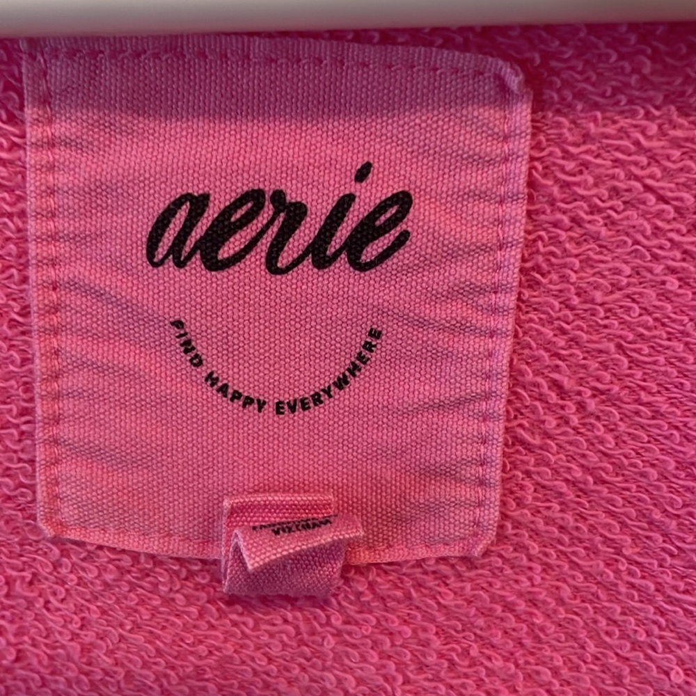 Aerie Women’s extra large pink sweatshirt